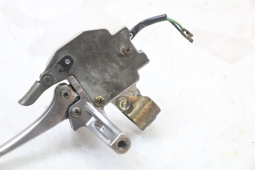 photo de LEFT BRAKE LEVER MOUNT HONDA NES AROBASE 125 (2000 - 2003)