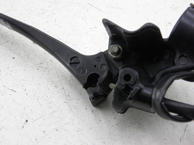 photo de LEFT BRAKE LEVER MOUNT HONDA NH VISION 50 (1985 - 1994)