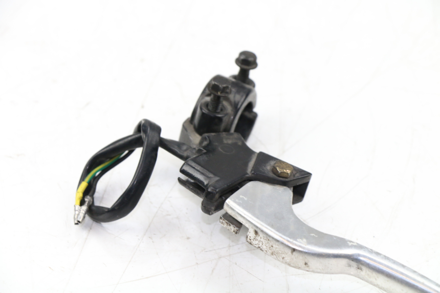 photo de LEFT BRAKE LEVER MOUNT KYMCO PEOPLE S 125 (2000 - 2008)
