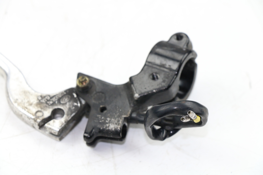 photo de LEFT BRAKE LEVER MOUNT KYMCO PEOPLE S 125 (2000 - 2008)
