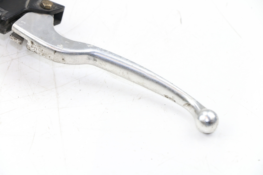 photo de LEFT BRAKE LEVER MOUNT KYMCO PEOPLE S 125 (2000 - 2008)
