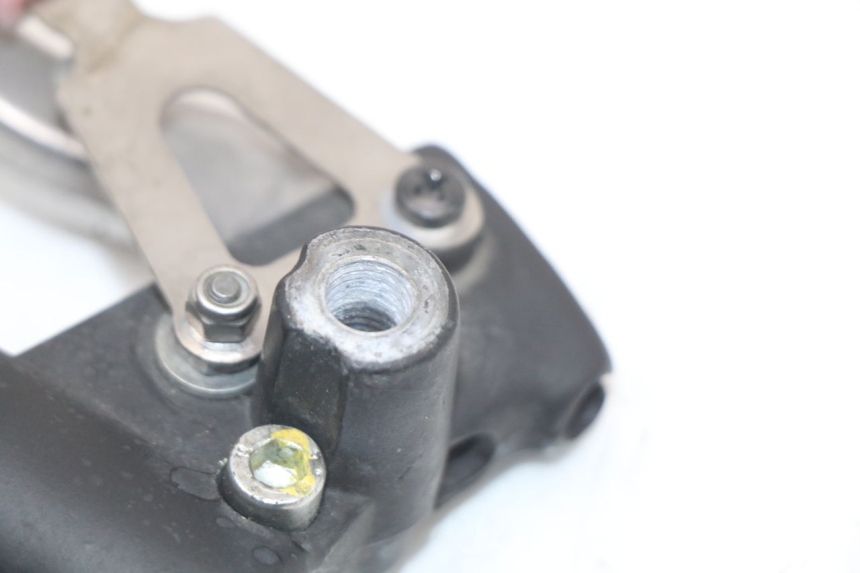 photo de LEFT BRAKE LEVER MOUNT PIAGGIO LIBERTY 4T 50 (2004 - 2008)