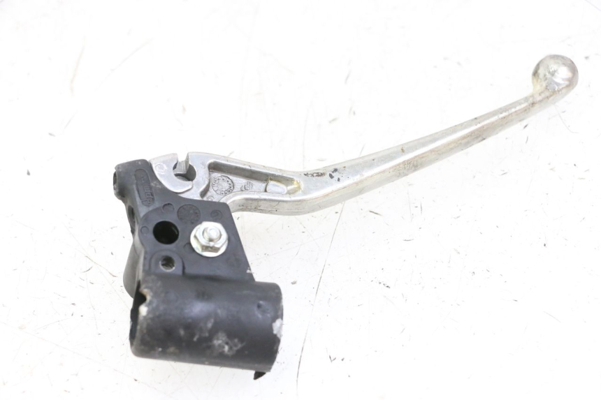 photo de LEFT BRAKE LEVER MOUNT PIAGGIO VESPA LX 150 (2005 - 2013)