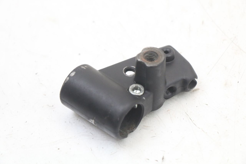 photo de LEFT BRAKE LEVER MOUNT PIAGGIO VESPA LX 2T 50 (2005 - 2013)