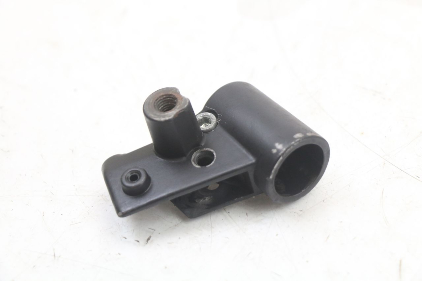 photo de LEFT BRAKE LEVER MOUNT PIAGGIO VESPA LX 2T 50 (2005 - 2013)