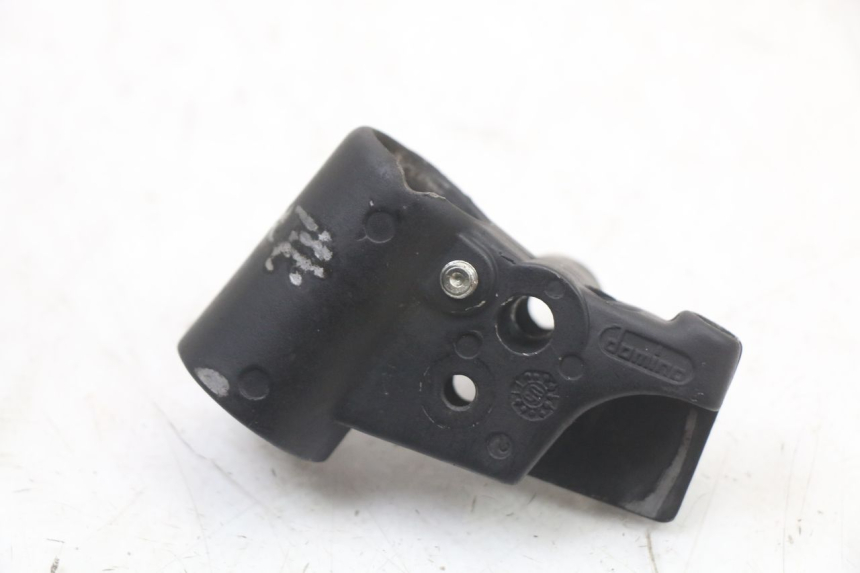 photo de LEFT BRAKE LEVER MOUNT PIAGGIO VESPA LX 2T 50 (2005 - 2013)