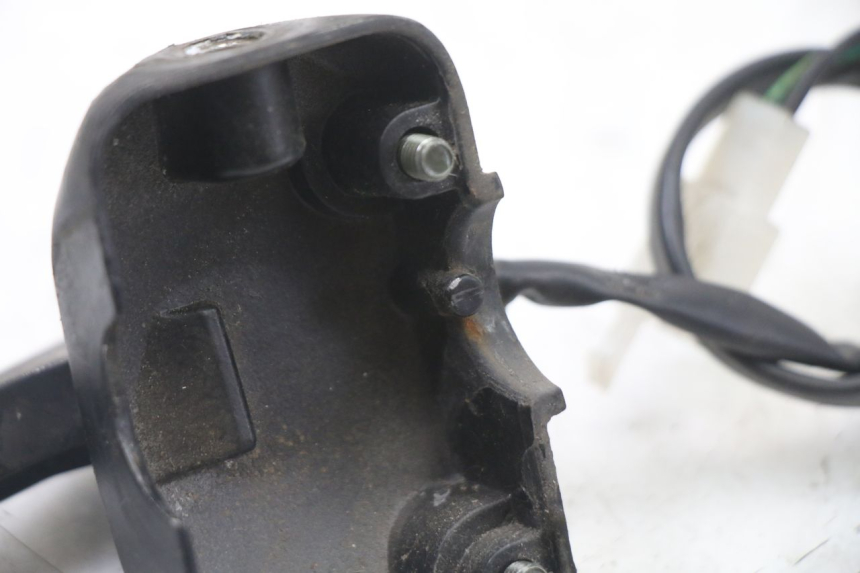 photo de LEFT BRAKE LEVER MOUNT UNIVERSAL BIKE ZN50QT-11B 50 (2018 - 2021)