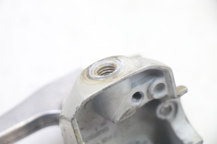 photo de LEFT BRAKE LEVER MOUNT YAMAHA WHY 50 (1998 - 2000)