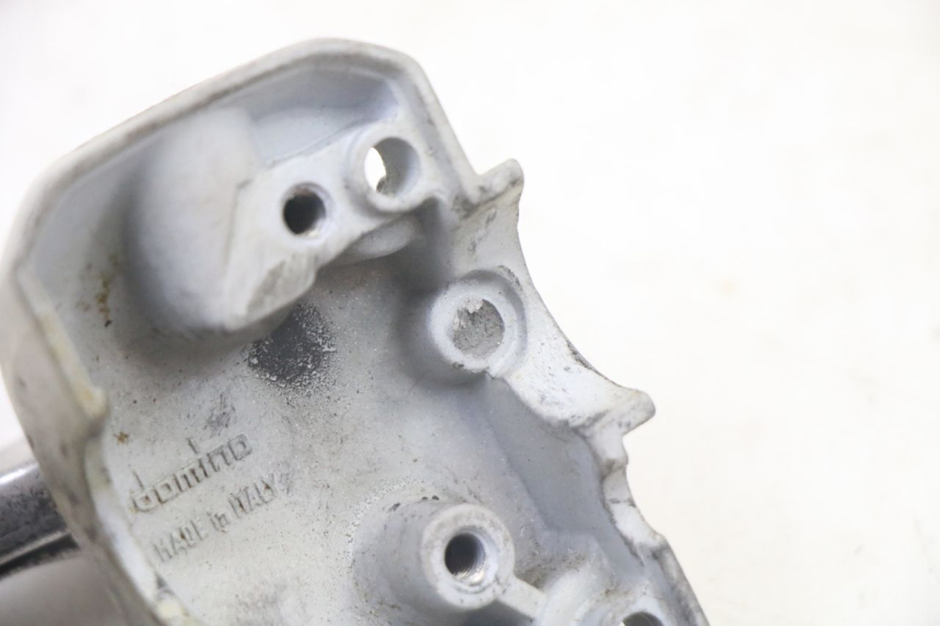 photo de LEFT BRAKE LEVER MOUNT YAMAHA WHY 50 (1998 - 2000)