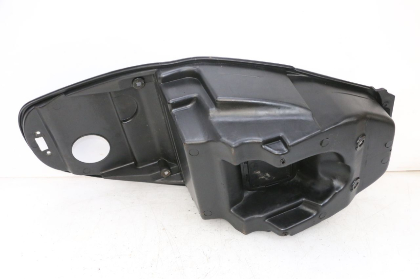 photo de UNDERSEAT STORAGE KYMCO AGILITY CITY 4T 50 (2008 - 2016) - Alternative perspective