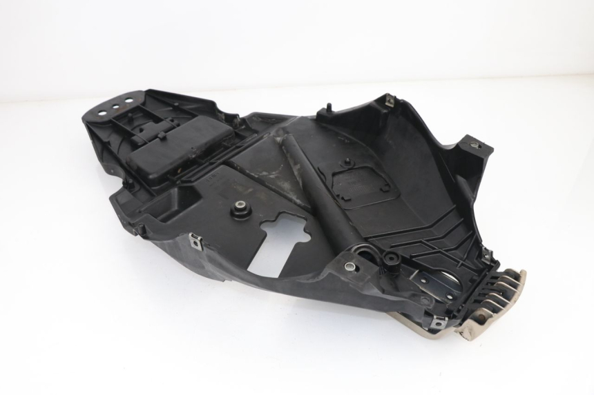 photo de UNDERSEAT STORAGE APRILIA SCARABEO GT 125 (1999 - 2007)