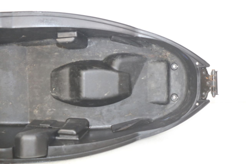 photo de SEAT STORAGE BOX PEUGEOT CITYSTAR 2T 50 (2018 - 2021) - Surface and material condition