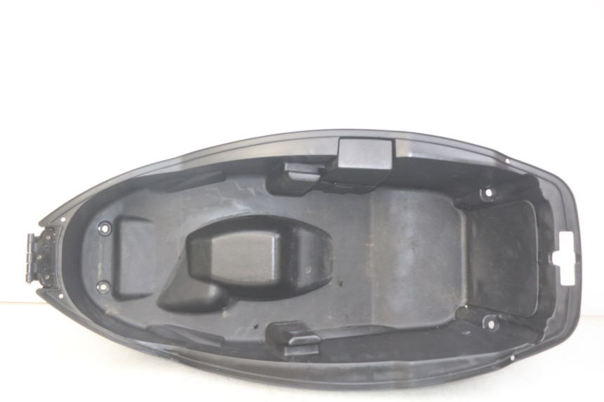 photo de SEAT STORAGE BOX PEUGEOT CITYSTAR AIR 125 (2014 - 2017)