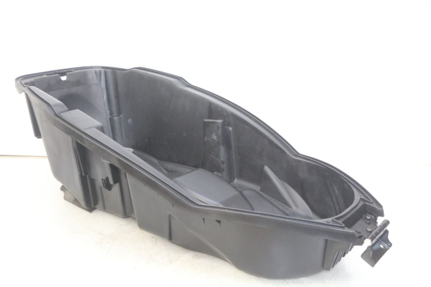 photo de SEAT STORAGE BOX PEUGEOT CITYSTAR AIR 125 (2014 - 2017)