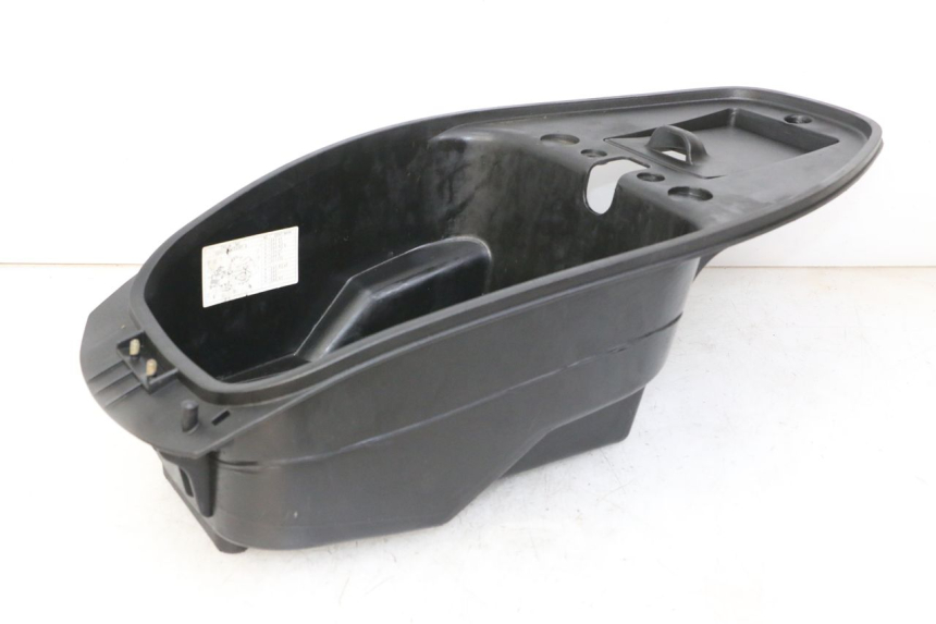 photo de UNDERSEAT STORAGE DAELIM BESBI 125 (2007 - 2008)