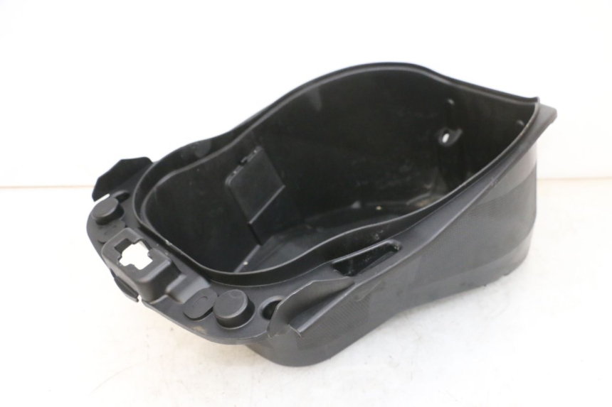 photo de SEAT STORAGE BOX PEUGEOT DJANGO 4T 50 (2014 - 2019) - Zoom on usage condition