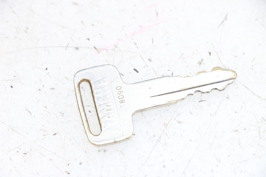 photo de SEAT STORAGE BOX YAMAHA FJR ABS 1300 (2006 - 2012) - Surface and material condition