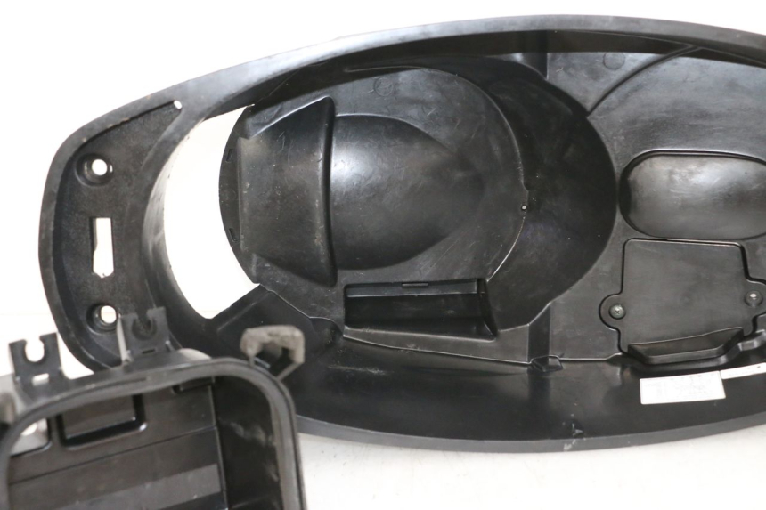 photo de UNDERSEAT STORAGE MBK FLAME X 125 (2007 - 2016) - Additional view of the item