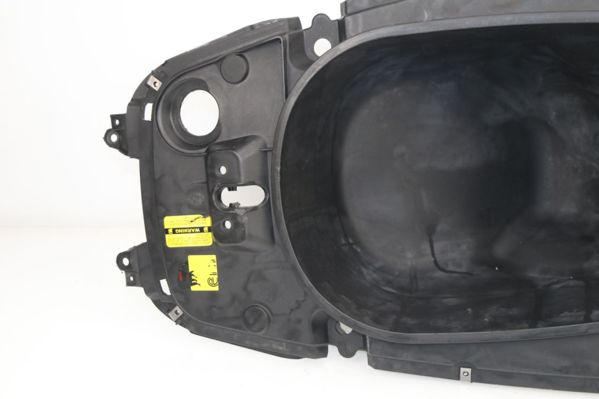 photo de UNDERSEAT STORAGE GILERA GP 800 (2007 - 2013)