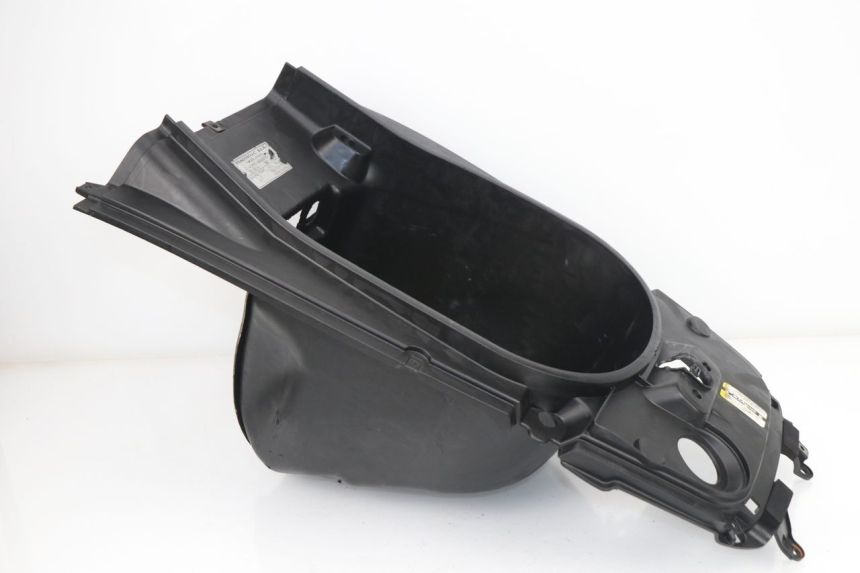 photo de UNDERSEAT STORAGE GILERA GP 800 (2007 - 2013)