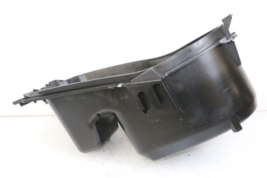 photo de UNDERSEAT STORAGE GILERA RUNNER LC 50 (1997 - 1998)