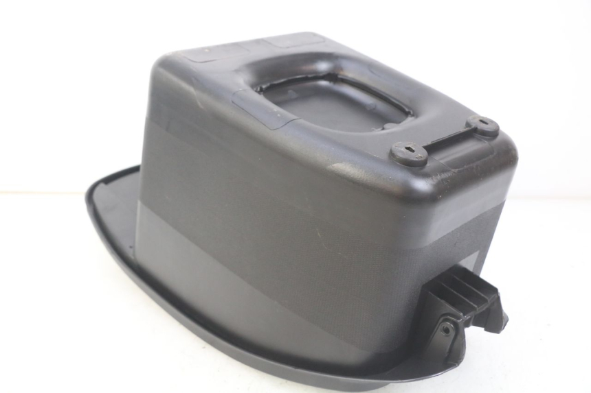 photo de SEAT STORAGE BOX JM MOTORS GT LINE 4T 50 (2021 - 2023)