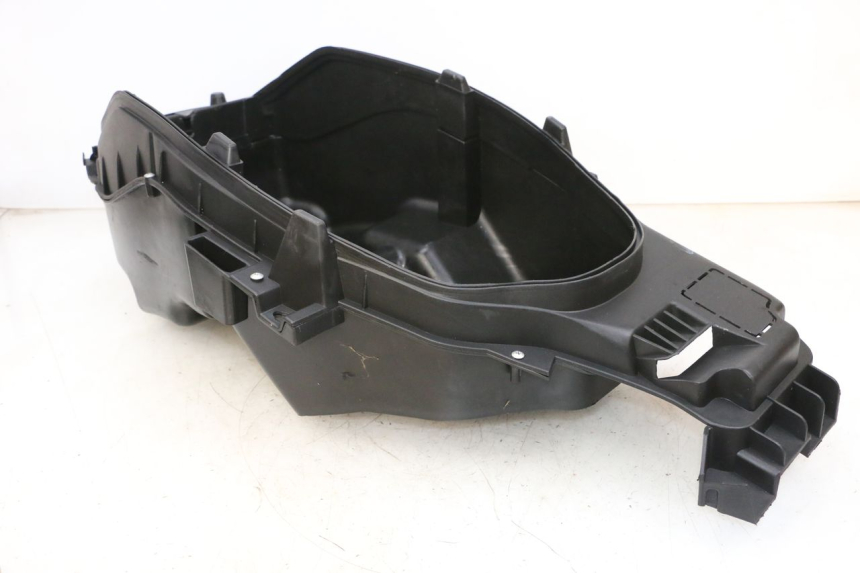 photo de UNDERSEAT STORAGE JM MOTORS GTS 125 (2015 - 2019) - Technical close-up
