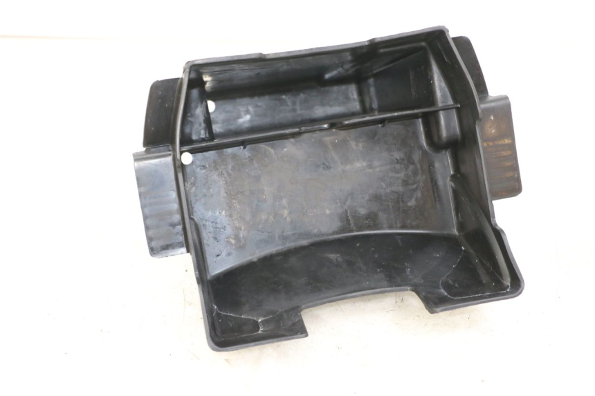 photo de UNDERSEAT STORAGE SUZUKI GZ MARAUDER 125 (1998 - 2004)