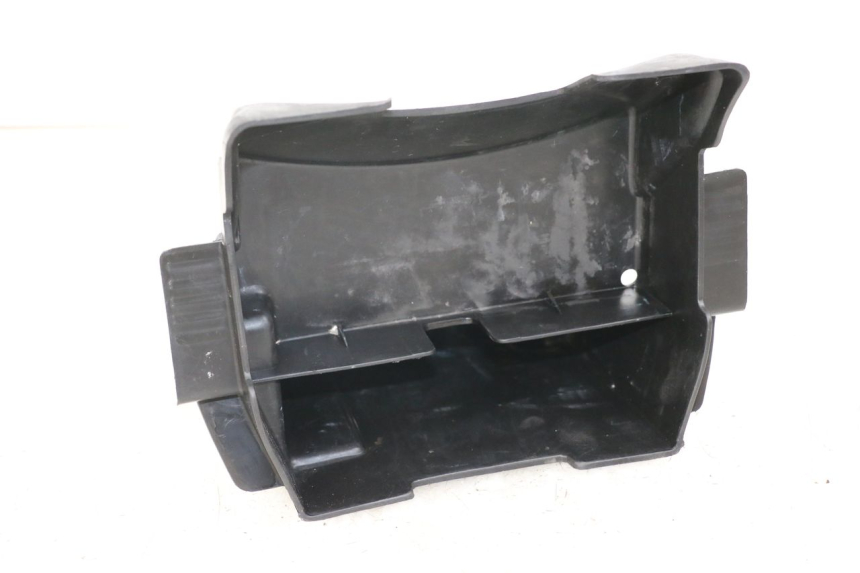 photo de UNDERSEAT STORAGE SUZUKI GZ MARAUDER 125 (1998 - 2004)