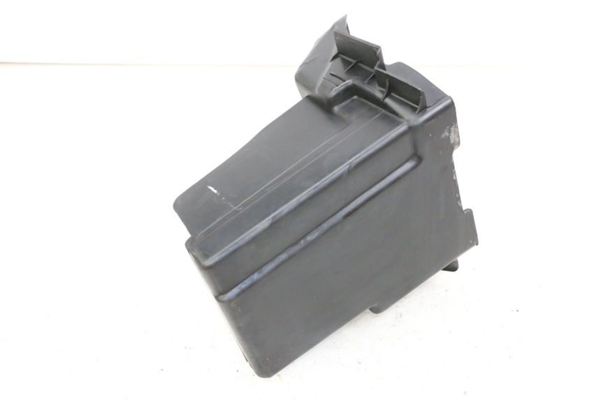 photo de UNDERSEAT STORAGE SUZUKI GZ MARAUDER 125 (1998 - 2004)