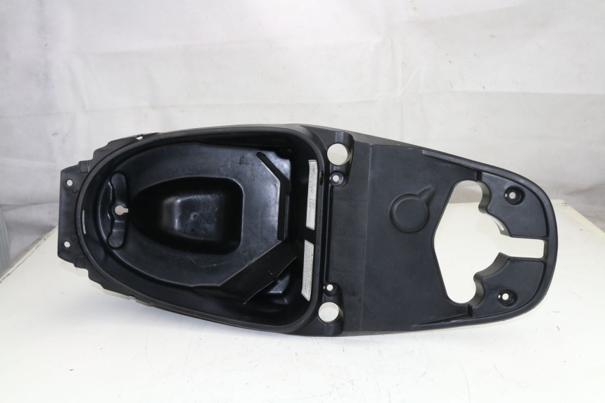 photo de UNDERSEAT STORAGE HONDA SCV LEAD 100 (2003 - 2007)