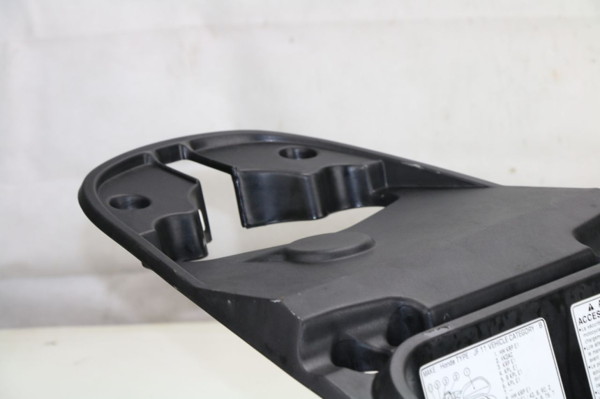 photo de UNDERSEAT STORAGE HONDA SCV LEAD 100 (2003 - 2007)