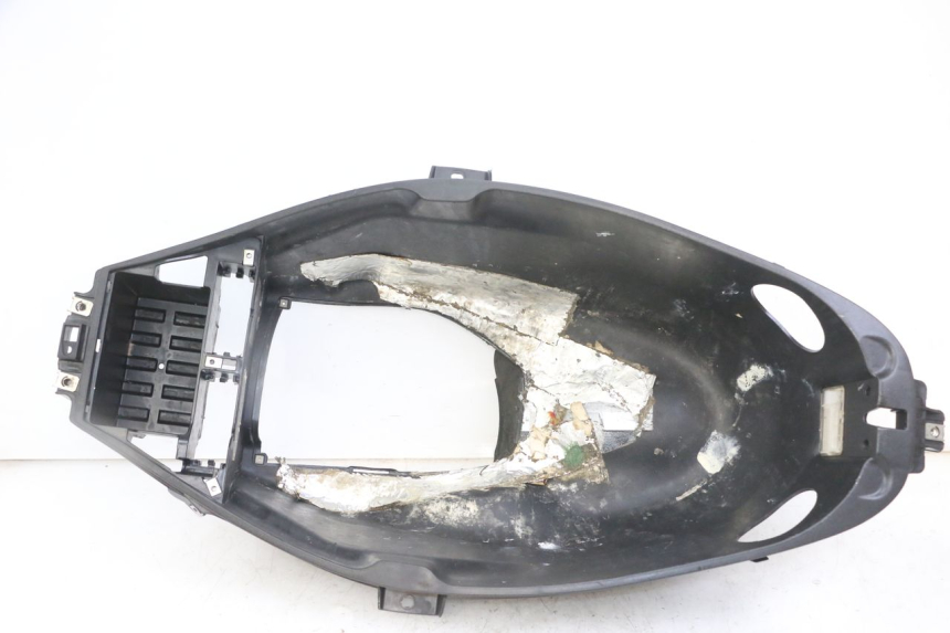 photo de UNDERSEAT STORAGE PIAGGIO IE MP3 YOURBAN 300 (2011 - 2016)