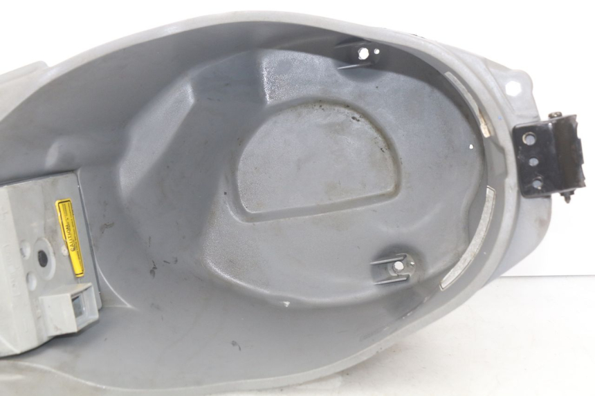 photo de SEAT STORAGE BOX SYM JET EURO X 2T 50 (2003 - 2007)