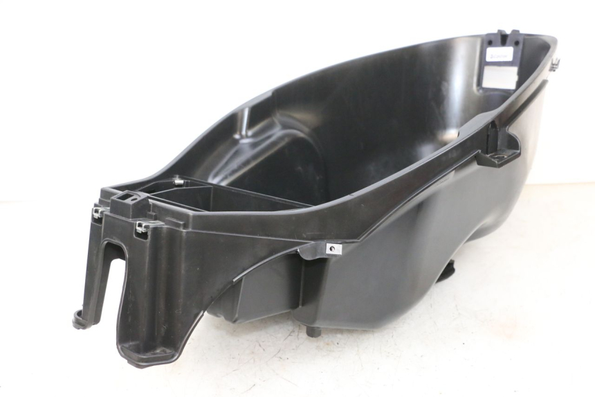 photo de UNDERSEAT STORAGE PIAGGIO MP3 HPE 300 (2019 - 2026) - Product overview