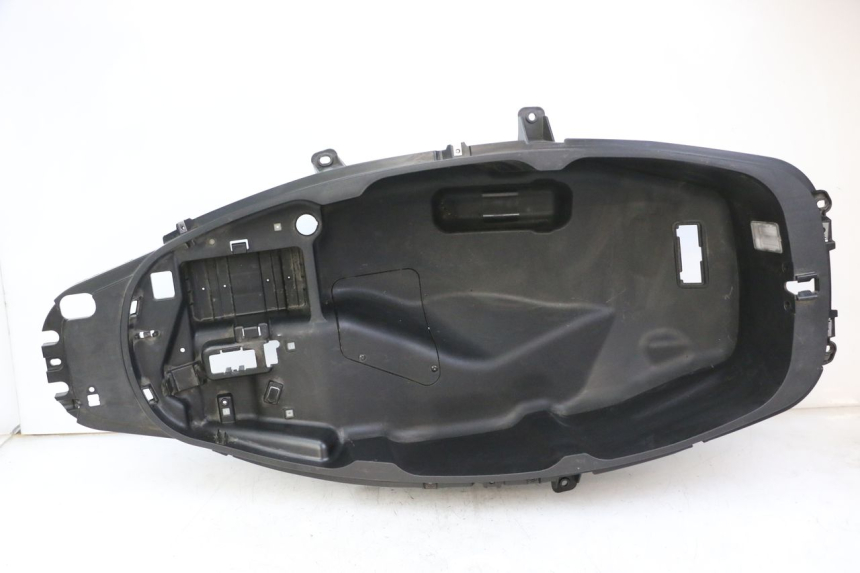 photo de UNDERSEAT STORAGE PIAGGIO MP3 500 (2014 - 2016)