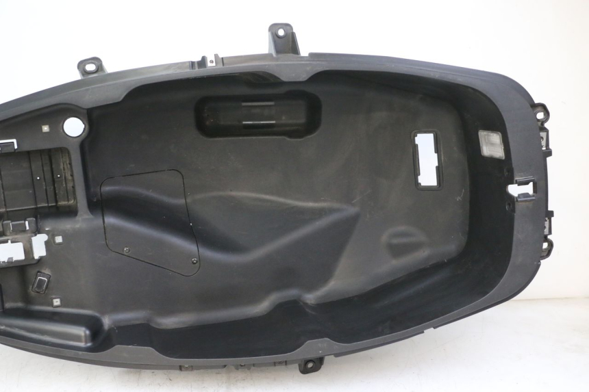 photo de UNDERSEAT STORAGE PIAGGIO MP3 500 (2014 - 2016)