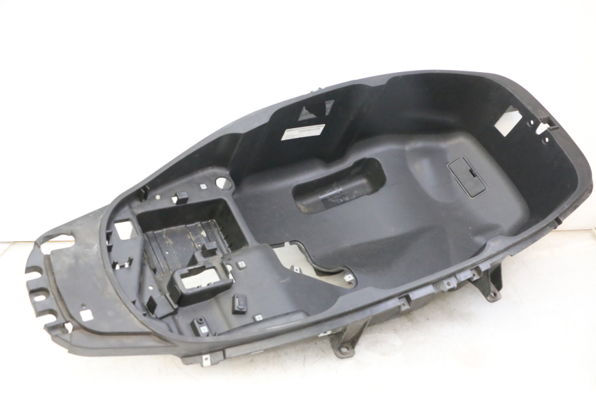 photo de UNDERSEAT STORAGE PIAGGIO MP3 500 (2014 - 2016)