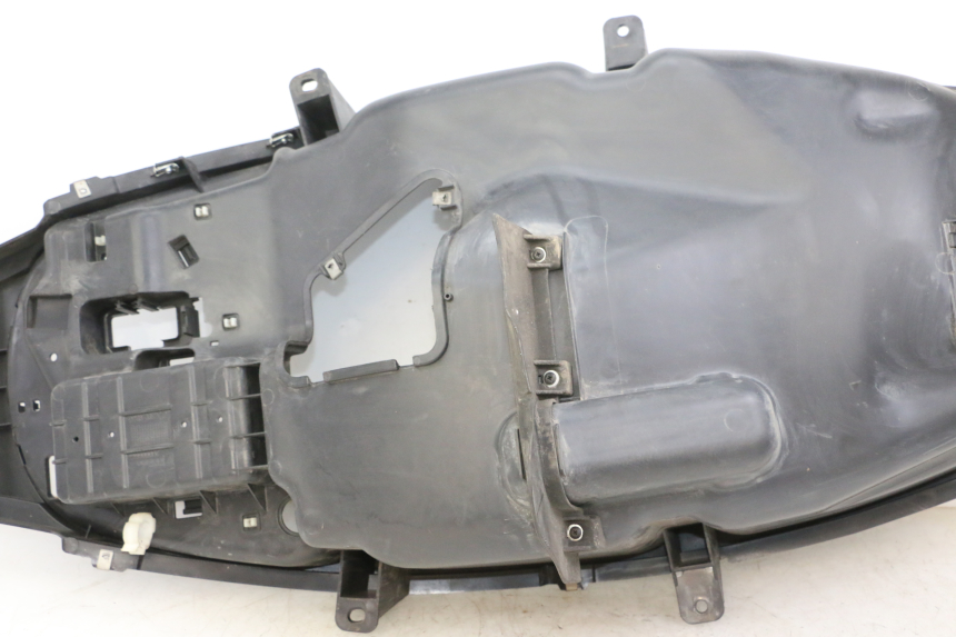 photo de UNDERSEAT STORAGE PIAGGIO MP3 500 (2014 - 2016)