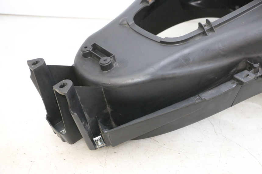 photo de UNDERSEAT STORAGE PIAGGIO MP3 RL 250 (2007 - 2010) - Markings and original references