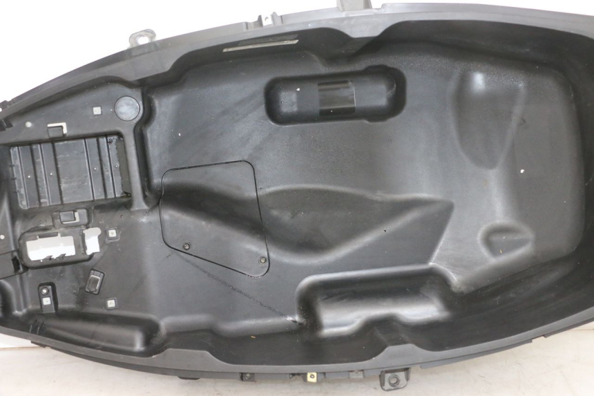 photo de UNDERSEAT STORAGE PIAGGIO MP3 500 (2016 - 2018) - Markings and original references