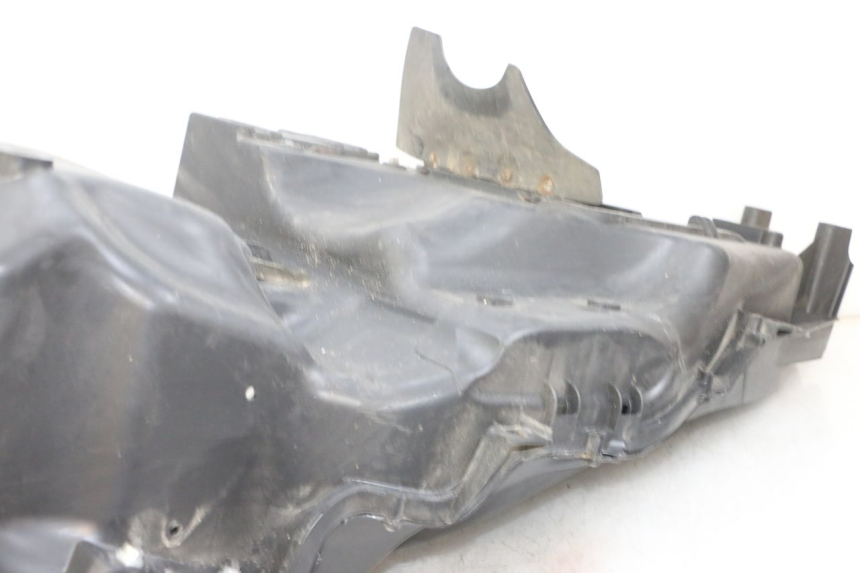 photo de UNDERSEAT STORAGE PIAGGIO MP3 RL 250 (2007 - 2010) - Zoom on usage condition