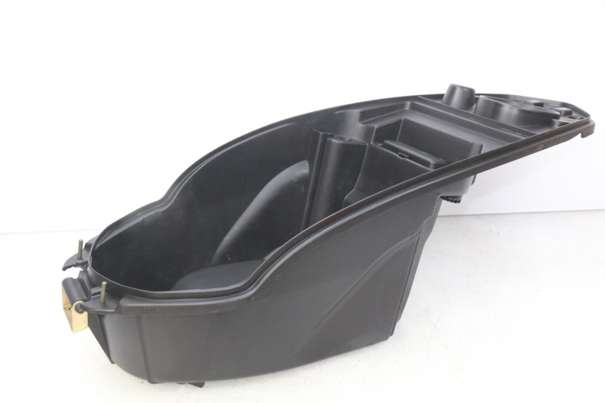 photo de SEAT STORAGE BOX PEUGEOT KISBEE 4T 50 (2018 - 2022)