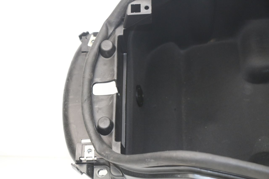 photo de UNDERSEAT STORAGE PEUGEOT SATELIS 125 (2010 - 2012)