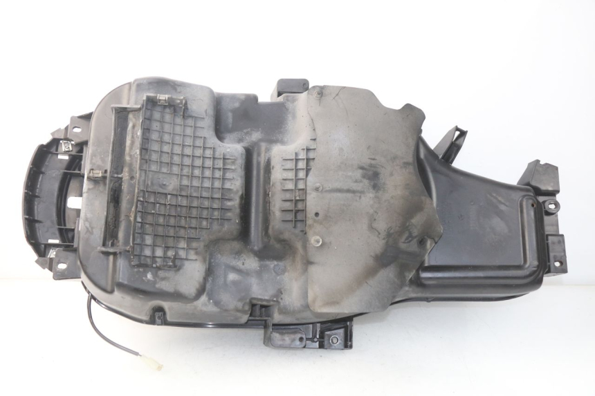 photo de UNDERSEAT STORAGE PEUGEOT SATELIS 500 (2007 - 2013)