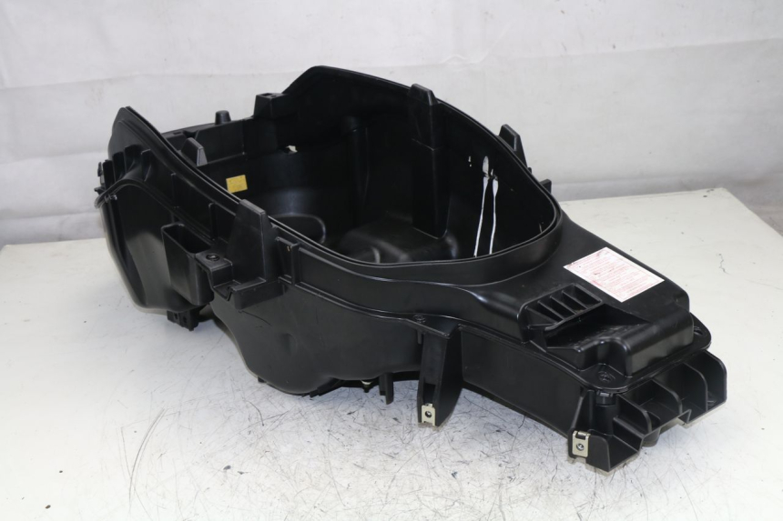 photo de UNDERSEAT STORAGE PEUGEOT SATELIS 125 (2010 - 2012)