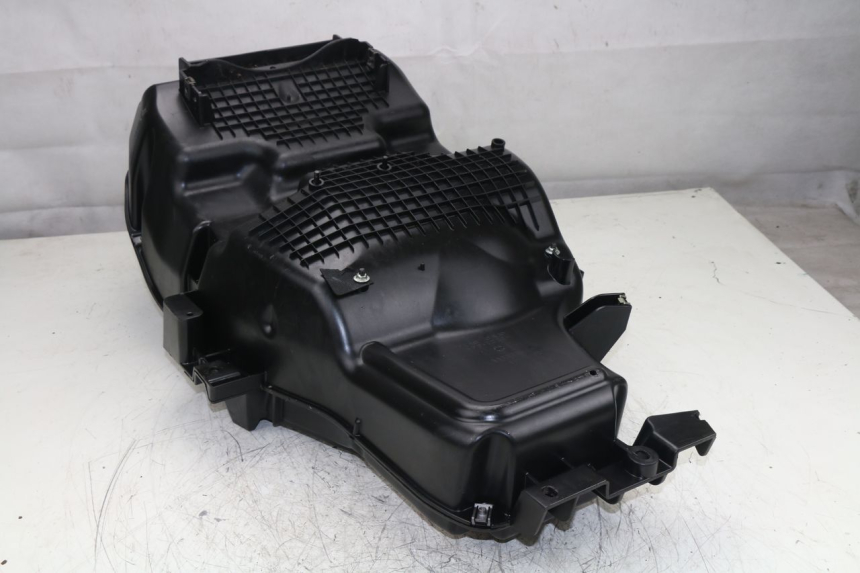 photo de UNDERSEAT STORAGE PEUGEOT SATELIS 125 (2010 - 2012)