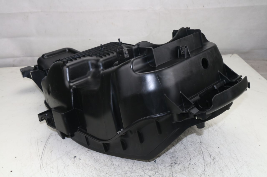 photo de UNDERSEAT STORAGE PEUGEOT SATELIS 125 (2010 - 2012)