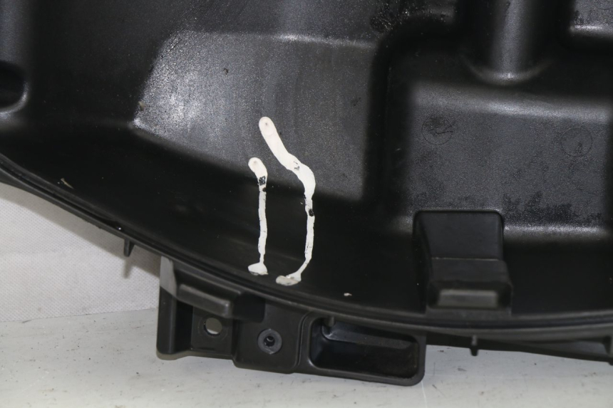 photo de UNDERSEAT STORAGE PEUGEOT SATELIS 125 (2010 - 2012)