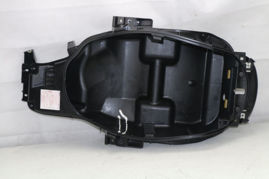 photo de UNDERSEAT STORAGE PEUGEOT SATELIS 125 (2010 - 2012)